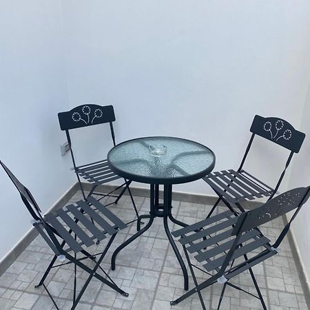 La Casa Di Nonna Titina Apartment Lecce Ngoại thất bức ảnh